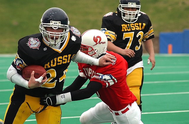 承担重任！麦克丹尼尔斯半场8中6轰14分2板